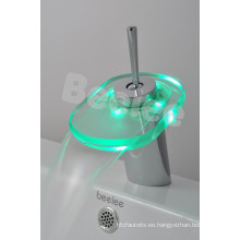 Grifo Waterfull del lavabo del vidrio del LED, golpecito del mezclador del cuarto de baño de la sola maneta